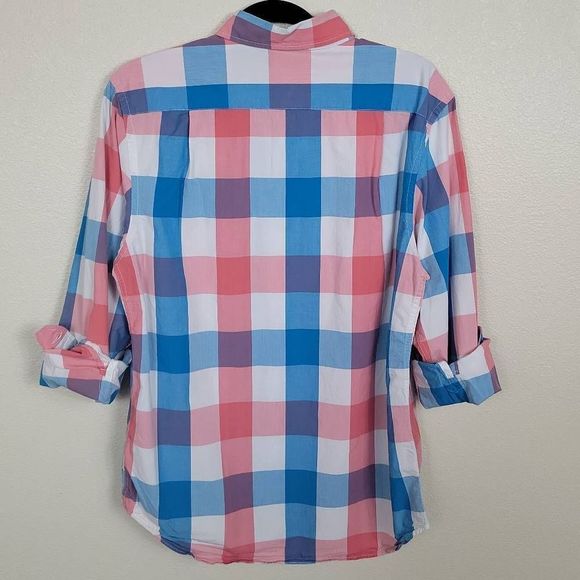 ON Classic Fit Button-down, Size Medium - Picture 2 of 5